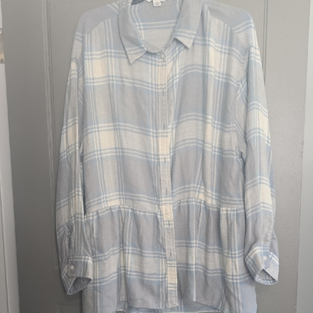 American Eagle Outfitters Light Blue and White Flannel Shirt